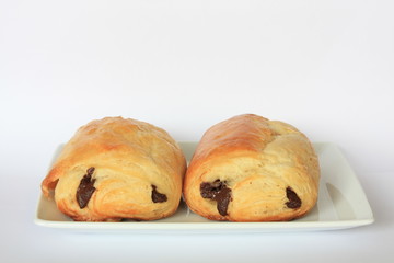 deux pains au chocolat, petit-déjeuner