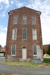 Obraz premium Back of Brick Building