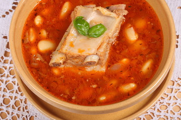 zupa fasolowa na żeberkach