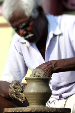 Indian Potter Makes A Little Pot