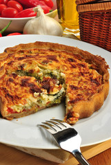 Quiche mit Brokkoli und Tomaten