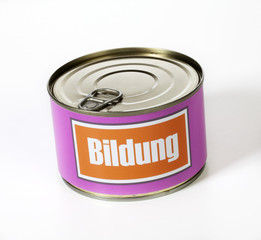 Bildung mot en boite de conserve