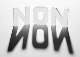 non concept mot ombre et lumi&egrave;re