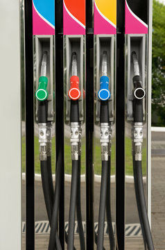 Fuel pump nozzles