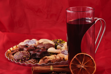 Glühwein und Gebäck
