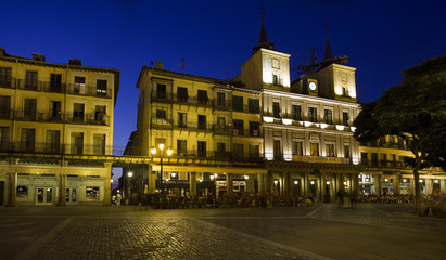 Fototapeta na wymiar Plaza Mayor w Segowii