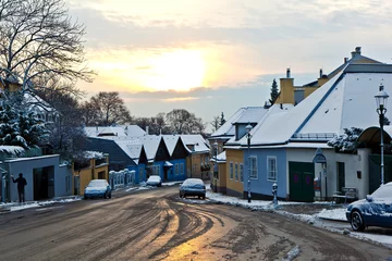 Foto auf Acrylglas village of Grinzing in early morning light in Wintertime © travelview