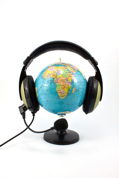 globe and headphone