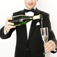Sekt einschenken