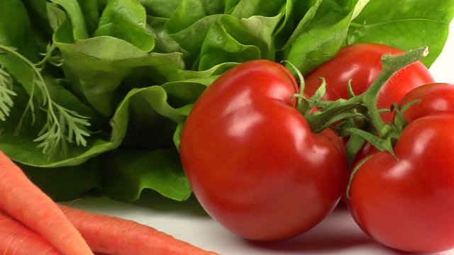 pomodori carote lattuga