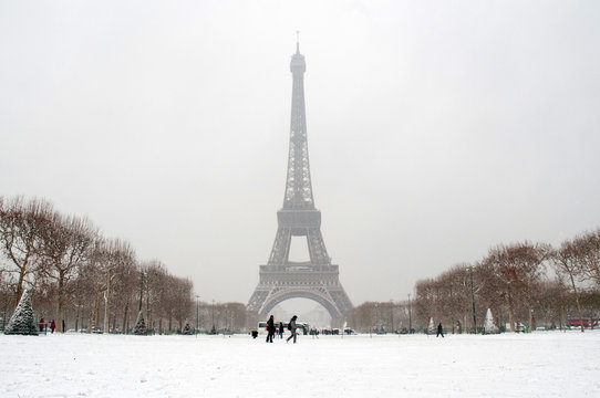 Tour Eiffel sous la neige - Paris