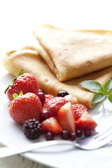 crepes with strawberries