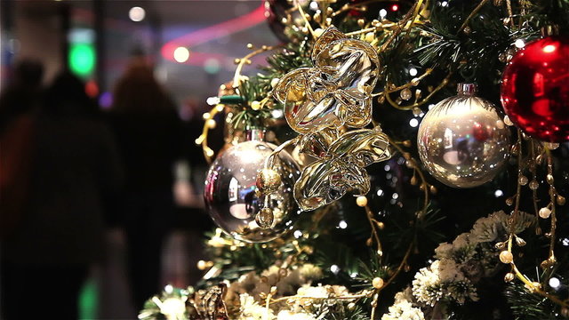 Weihnachtsbaum im Einkaufszentrum