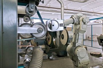 Robot per lucidatura metalli