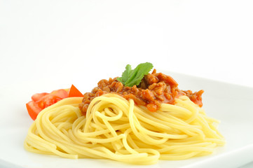 Spagetti mit Bolognese Sauce und Tomaten