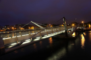Bridge over River Liffey at night.