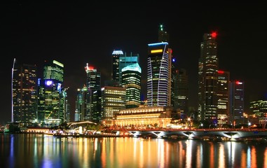 Obraz na płótnie Canvas cityscape of skyscraper in Singapore business district