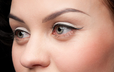 Obraz premium Closeup beautiful emotional glamour woman with red lips. Vogue