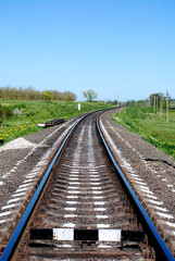 Fototapeta na wymiar railroad recedes into the distance