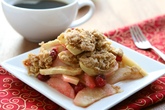 Pear Cranberry Crisp