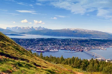 Fototapete Rund Panorama der Stadt Tromsø, Norwegen © trysil