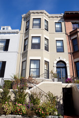 Fototapeta na wymiar Front Italianate Style Row House, Garden, Washington DC, USA