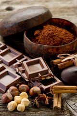 chocolate with ingredients-cioccolato e ingredienti