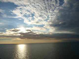 ATARDECER EN EL MEDITERRANEO