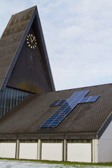Heiliger Strom, Sonnenenergie auf Kirchendach