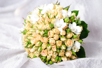 Wedding peach-coloured bouquet