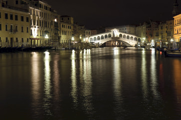 Fototapeta na wymiar Wenecja: Canal Grande w nocy