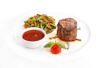 Grilled steak with vegetables