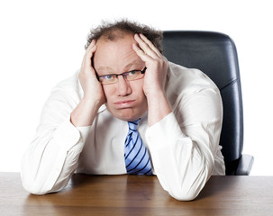 lassitude burn-out d'homme manager au bureau
