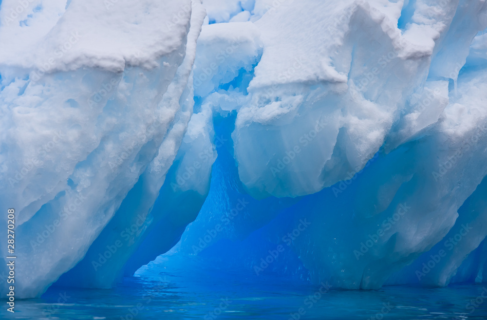 Wall mural huge iceberg