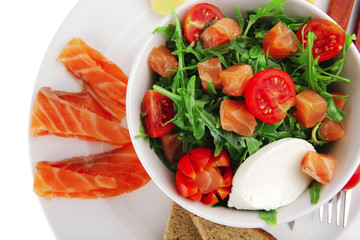 green salad in white bowl