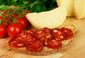 pane salame e provolone