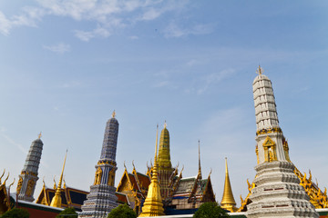 Fototapeta premium The temple Wat phra kaeo in the Grand palace area, one of the ma