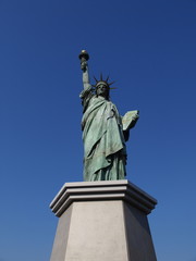 自由の女神