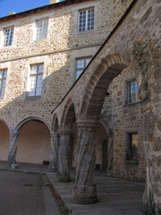 Fototapeta na wymiar Château de Rochechouart ; Charente, Limousin, Périgord