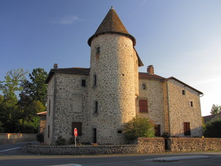 Fototapeta na wymiar Village de Pluviers ; Charente, Limousin, Périgord