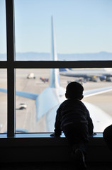 少年と空港