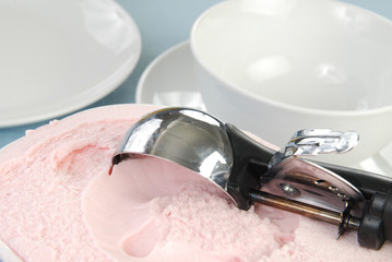 Ice cream serving