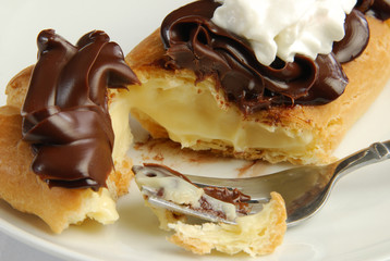 Closeup shot of a creamy eclair