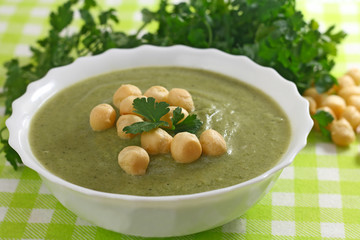 vegetable soup with broccoli