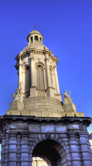 Fototapeta na wymiar Trinity College Campanile Monument Dublin, Ireland (Irland)