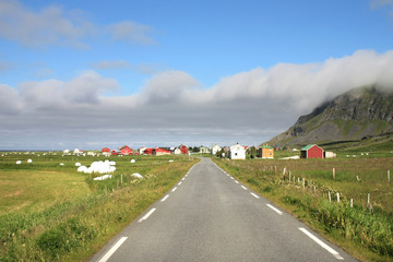 Fototapeta na wymiar The road to Unstad
