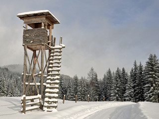 hochsitz im winter