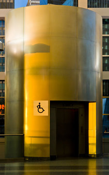 elevator for disabled people