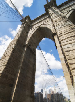 Brooklyn Bridge Architecture © jovannig