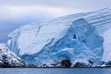 Selbstklebende Fototapete Antarktis Antarctic iceberg